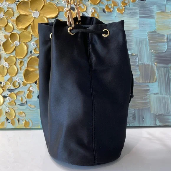 Prada Beauty Makeup Pouch to Crossbody Bag Purse - Picture 2 of 6